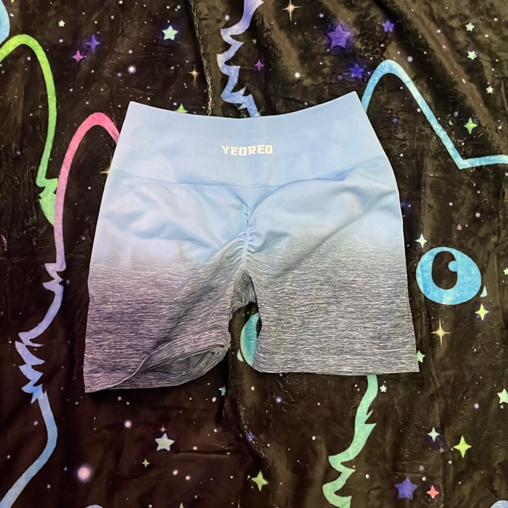 YEOREO size l women’s workout shorts ombré blue navy